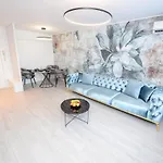 Highstyle Downtown Apartment