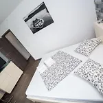 Highstyle Downtown Apartmán *