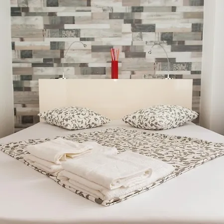 Highstyle Downtown Apartament *